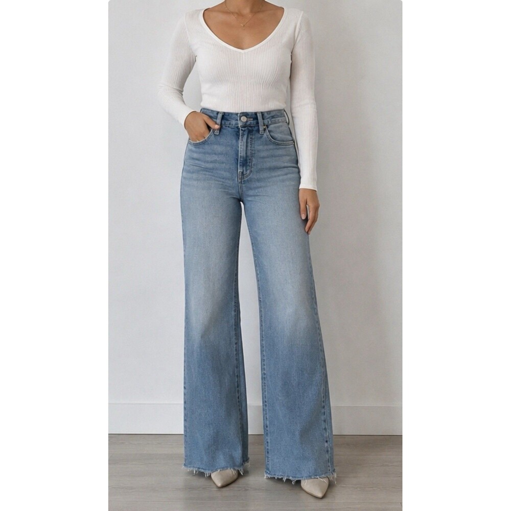 Good American Good Flare Wide Leg Jeans Light Wash Raw Hem Size 6